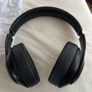 Used beats headphones-